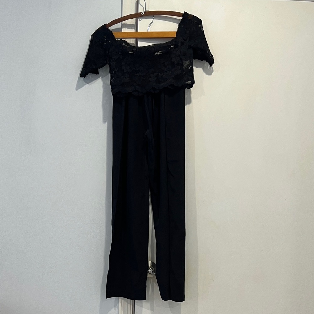 VINTAGE Victoria's Secret Black Lace Off-Shoulder Sleepwear